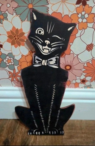 Quirky retro vintage mid - retro,