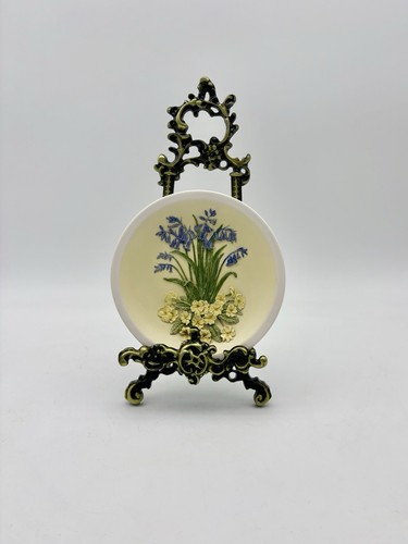 Vintage molded floral wall - 3d,