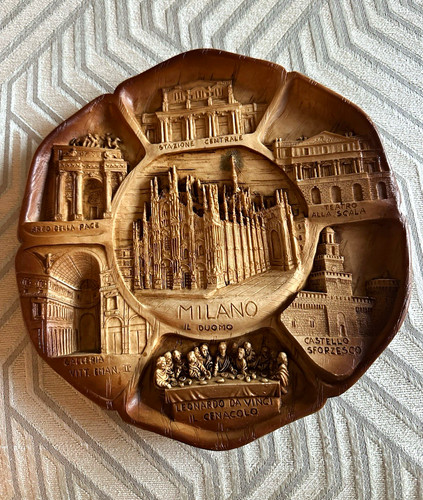 Milan duomo round resin - il,